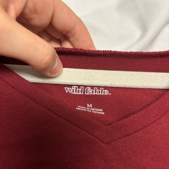 Red cropped top - Picture 2 of 5